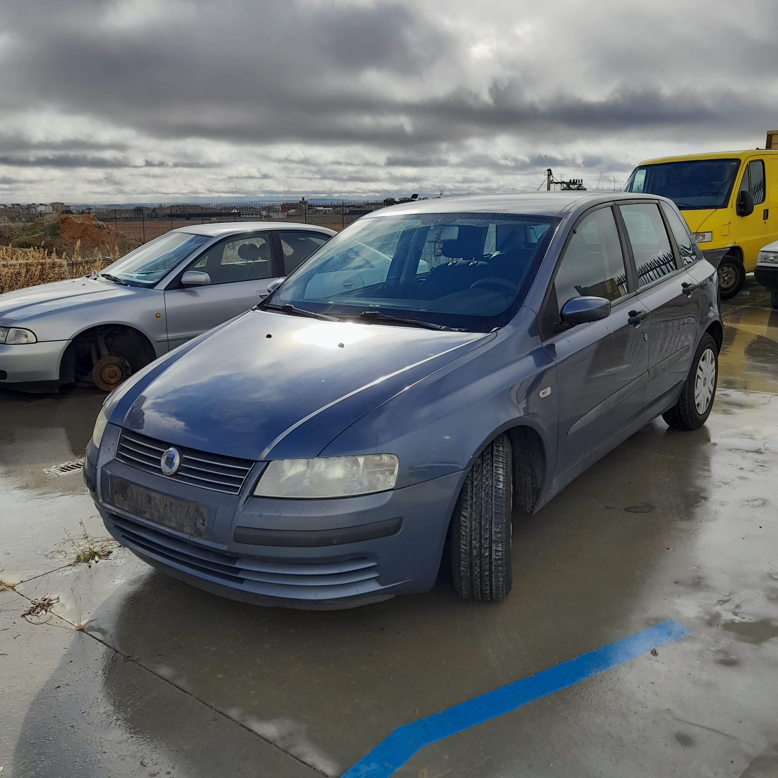 FIAT STILO Desguace en Zamora, piezas y recambios